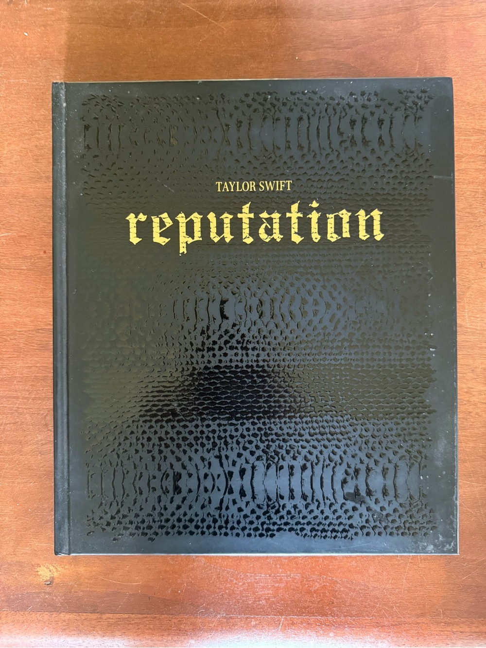 Authentic Taylor Swift Reputation Tour VIP Tour Book